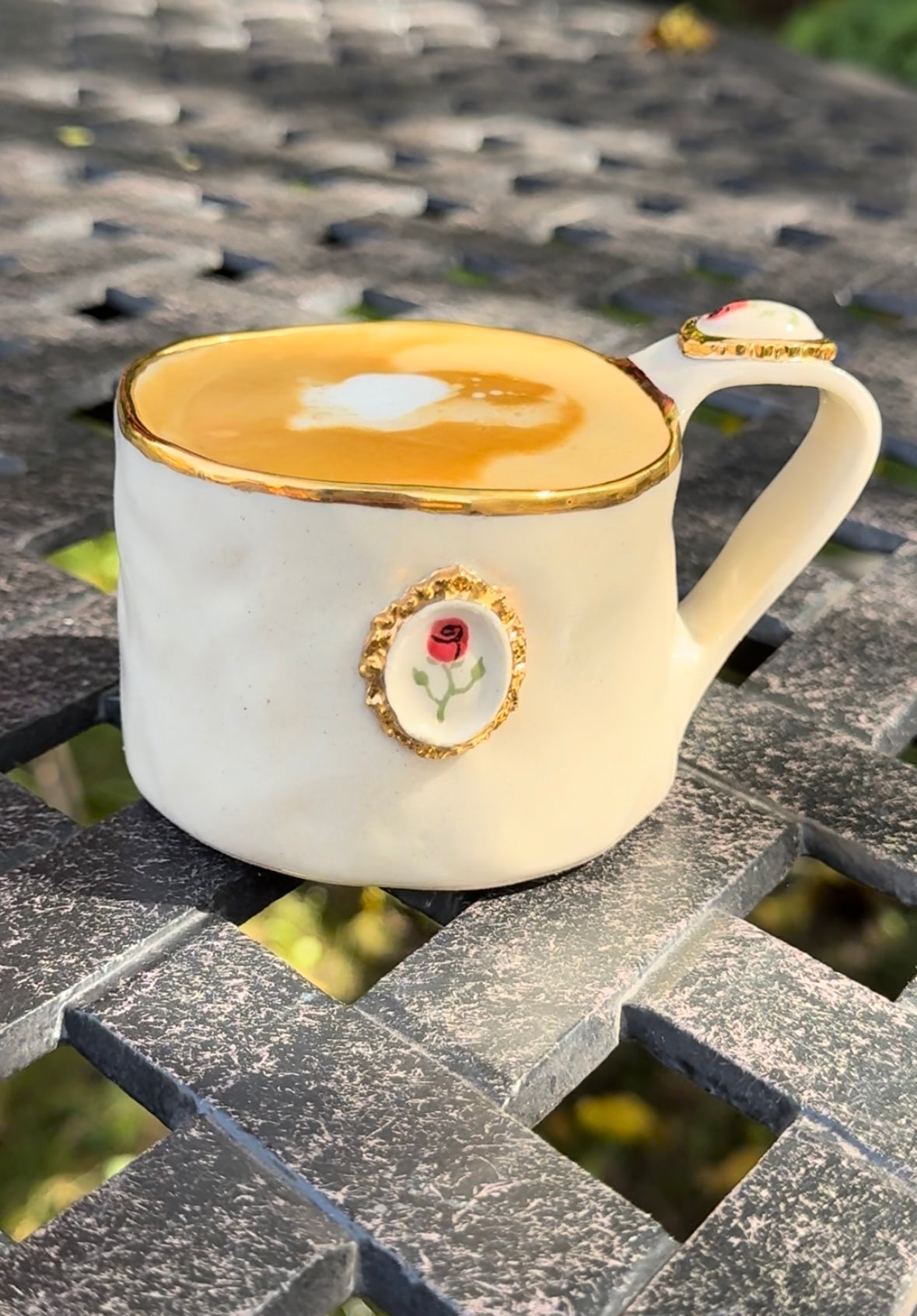 enchanted rose frame | 22k gold lustre | mug