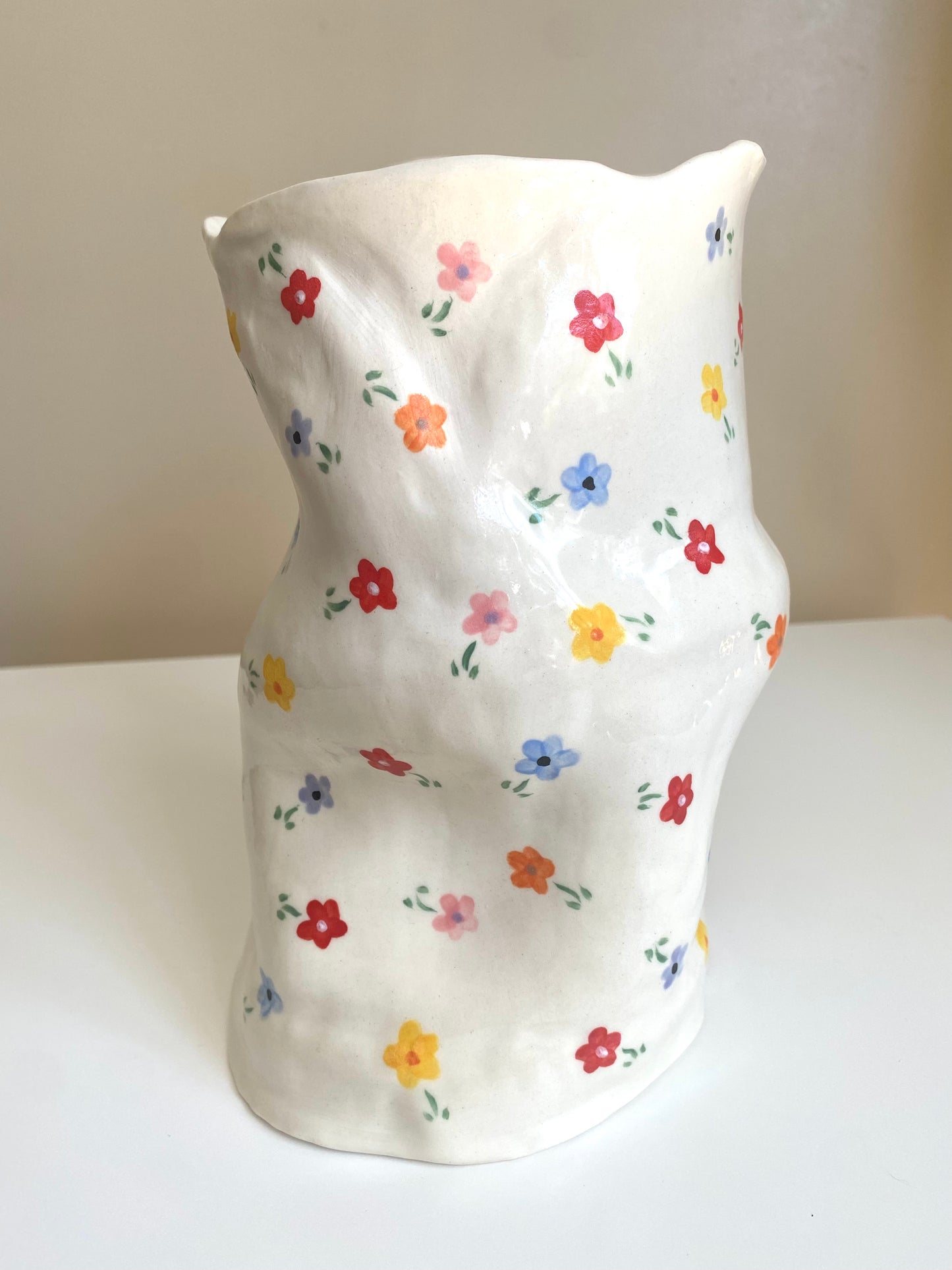 dainty flower | vase