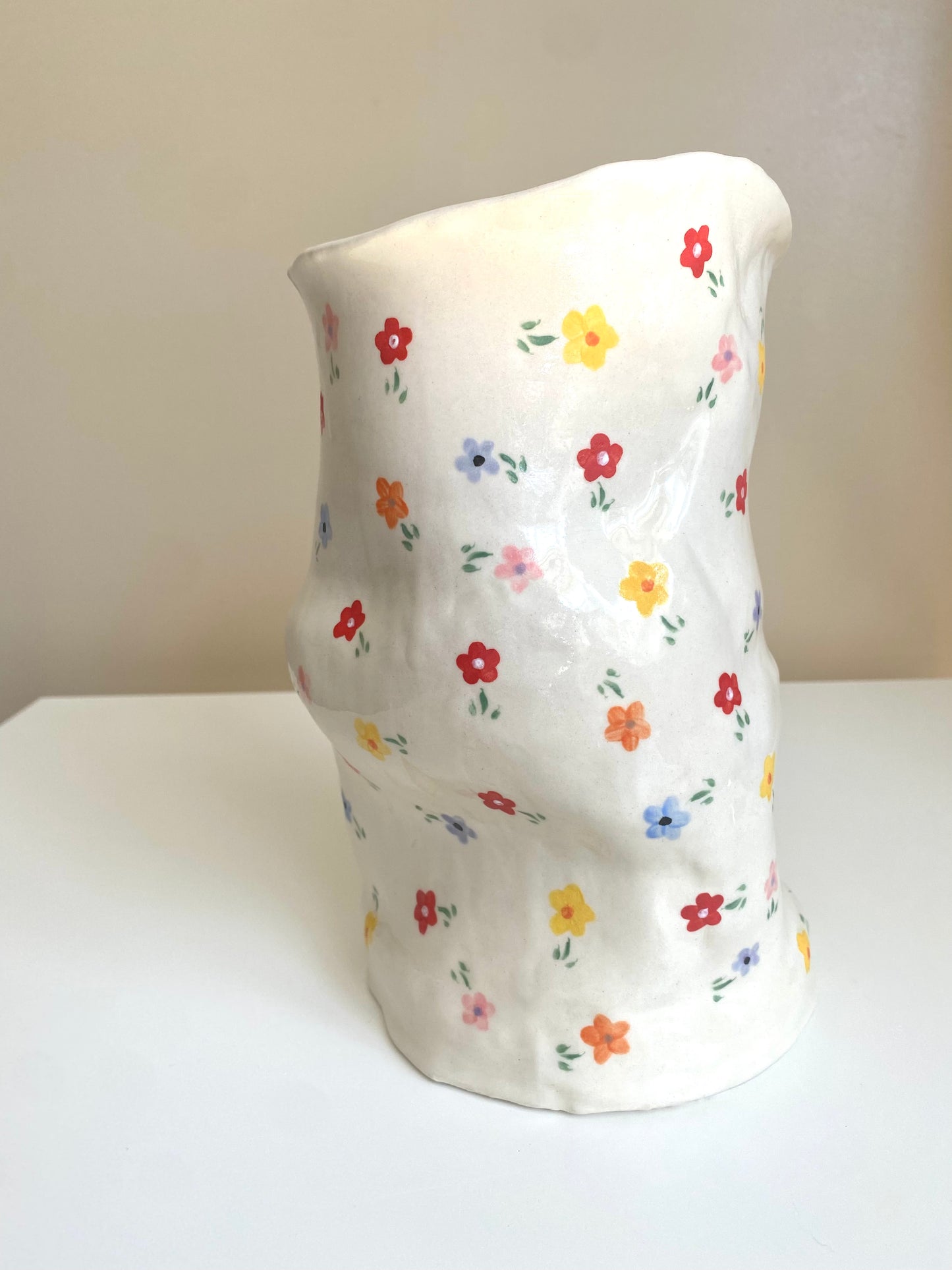 dainty flower | vase