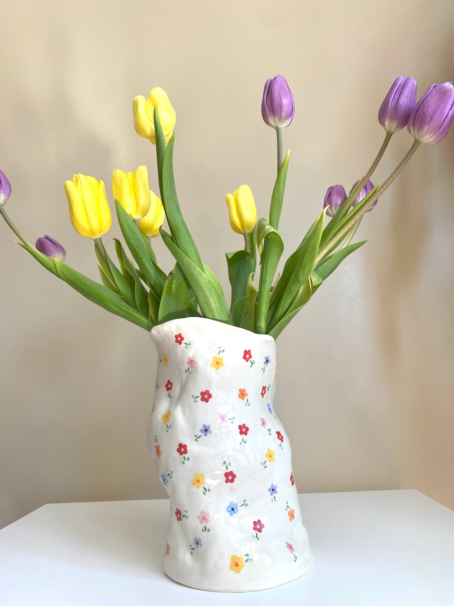 dainty flower | vase